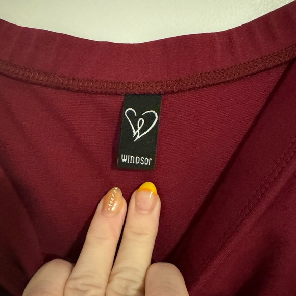 Windsor Prom Style Burgundy Off-the-Shoulder Flutter Sleeve Dress Size Small - Picture 4 of 5